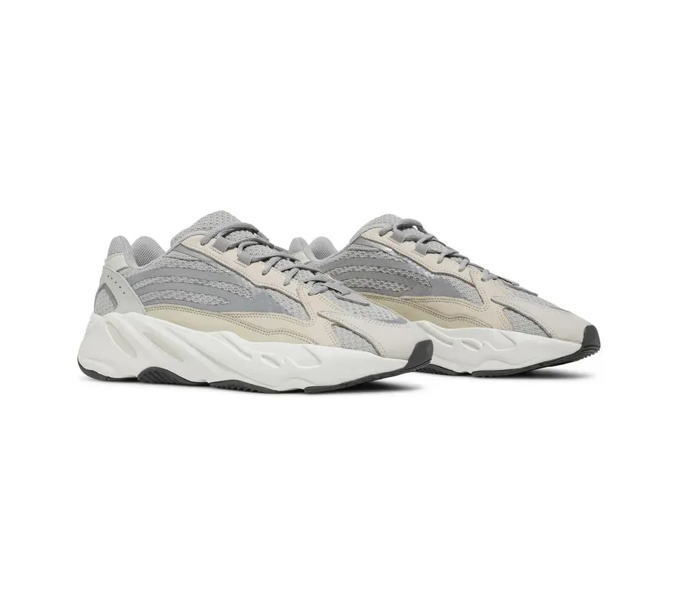 Yeezy Boost 700 V2 Cream (2021) фото