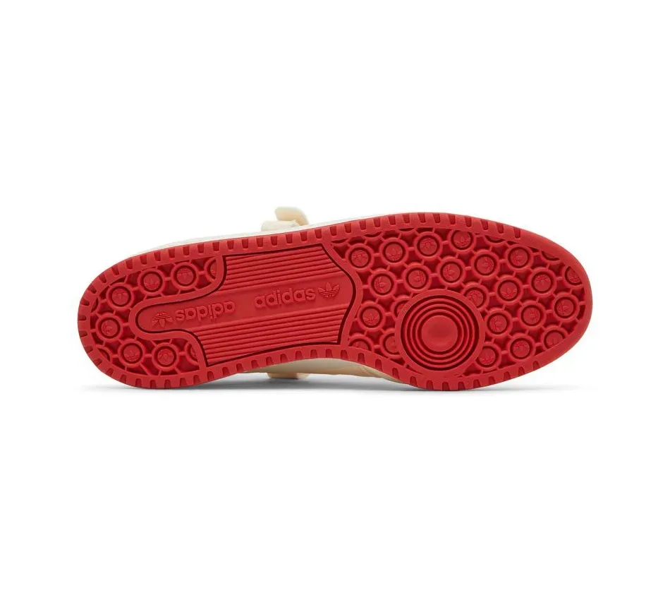 Forum Low X Home Alone Forum Low sneakers фото