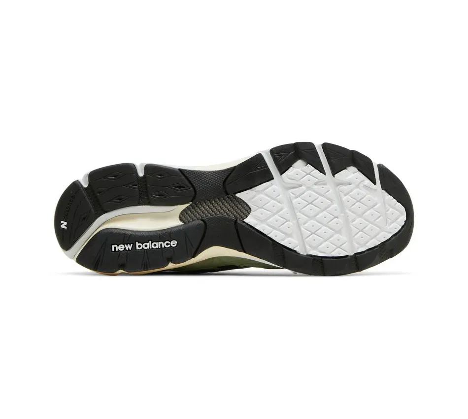 990 JJJJound x 990 V3 Olive фото