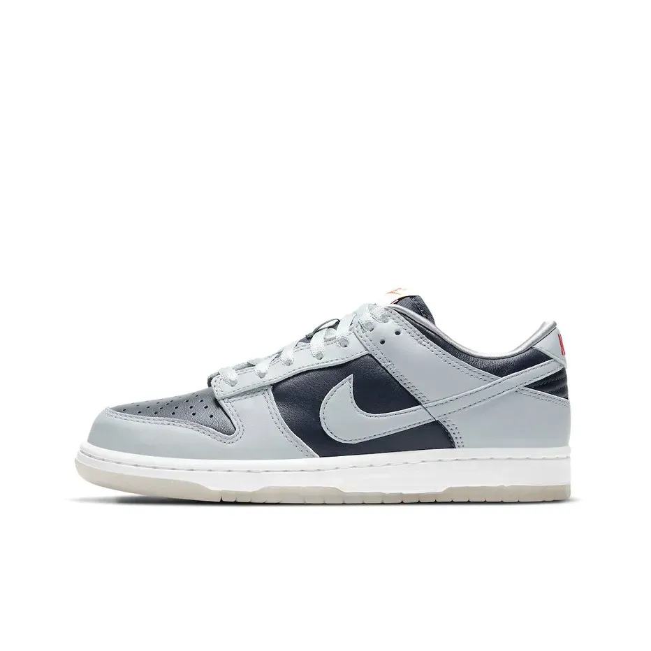 Nike Dunk Low Top Skateboard Sneakers Women Navy Blue
