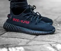 Yeezy Boost 350 V2 Bred фото